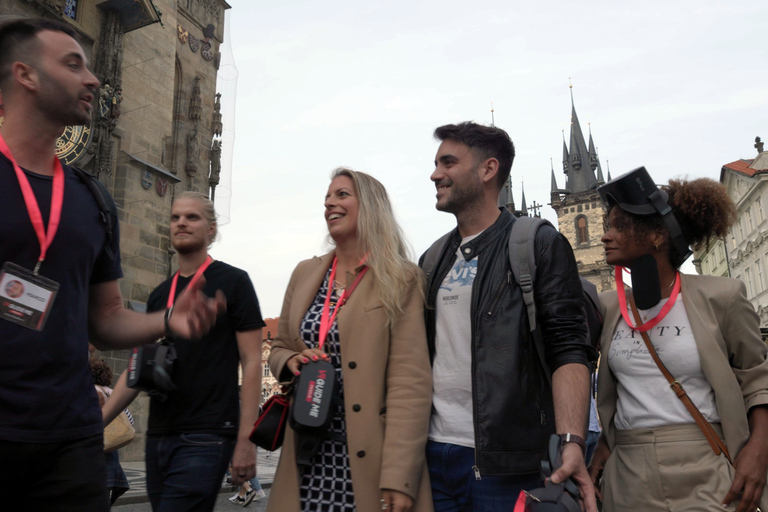 Praga: Tour immersivo a piedi e in VRPraga: Tour a piedi della città e VR