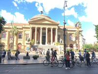 Palermo, Centro Histórico Visita guiada en bicicleta con degustación de alimentos - Hizvo