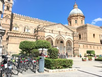Palermo, Centro Histórico Visita guiada en bicicleta con degustación de alimentos - Hizvo