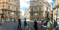 Palermo, Centro Histórico Visita guiada en bicicleta con degustación de alimentos - Hizvo