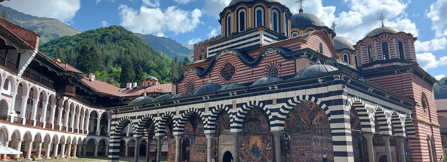 Depuis Sofia : Excursion d'une journée au monastère de Rila et à Melnik avec transferts