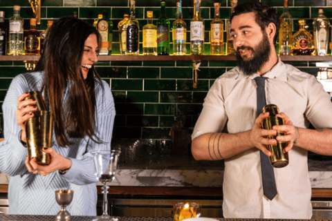 NYC: Vintage-Auto-Tour und Cocktail-Machen-Kurs mit 3 DrinksNYC: Oldtimer-Tour und Cocktail-Kurs mit 3 Drinks