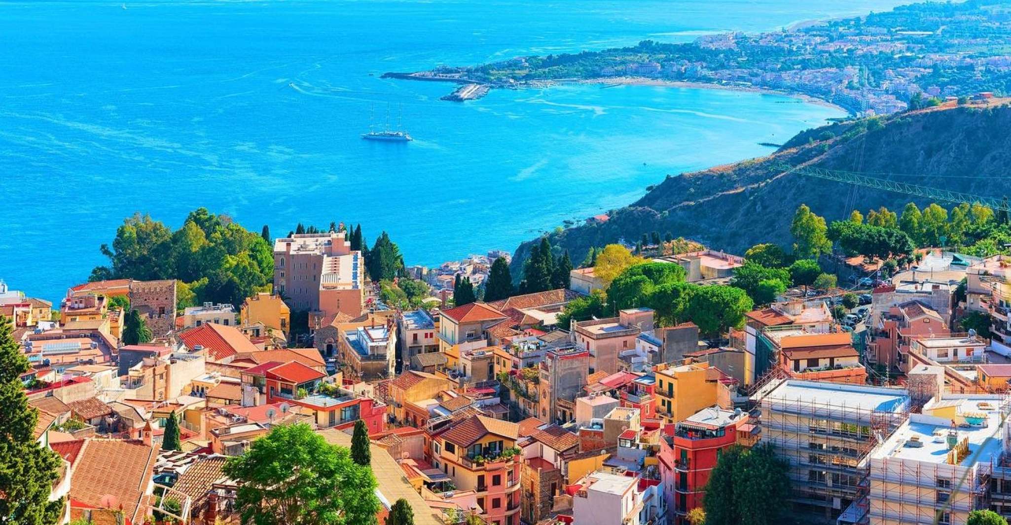 From Messina, Private Air-Conditioned Transfer to Taormina - Housity
