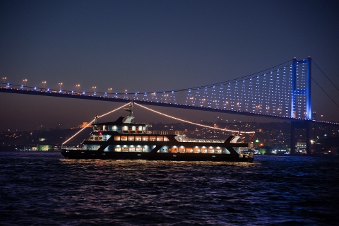 Istanbul: Türkische Nacht Dinner Cruise mit unbegrenzten GetränkenMit alkoholischen Getränken