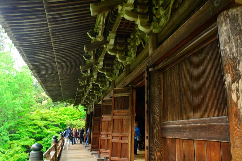 From Osaka: Himeji Castle, Kokoen Garden and Temple Visit
