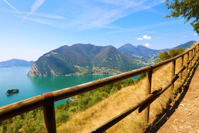 Visit Beautiful Monte Isola sailing and walking tour in Sulzano