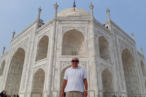 Agra: Full Day Private City guided Tour Tour with AC Car, Driver, Guide, Entrance and Lunch