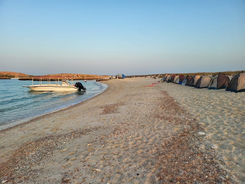 Muscat, Daymaniat Islands Snorkeling Tour avec des rafraîchissements - Hizvo