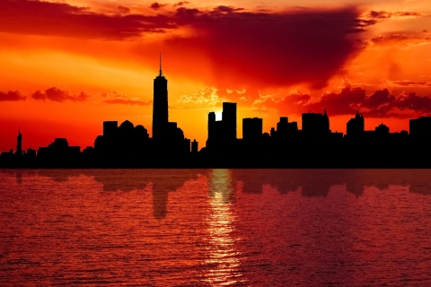 NYC: Skyline und Freiheitsstatue Nachtfahrt