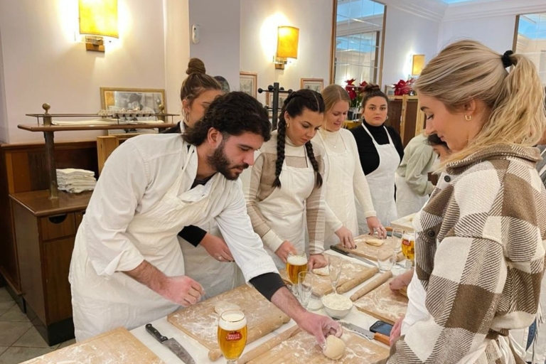 Rzym: Lekcje gotowania z makaronem na Piazza NavonaLekcje gotowania makaronu na Piazza Navona w Rzymie, Włochy