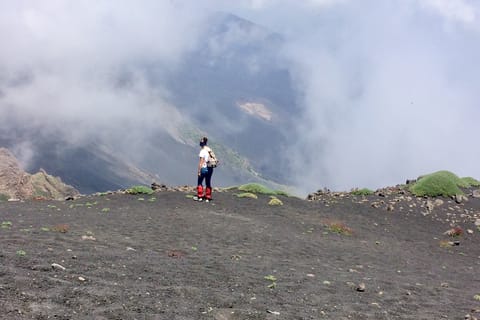 Catania: escursione a piedi sull'Etna