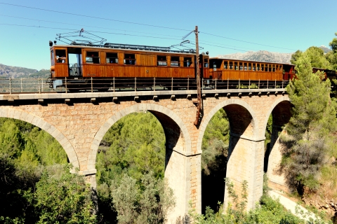 Mallorca Tramuntana Tour met Lluc per boot, trein, tram, bus