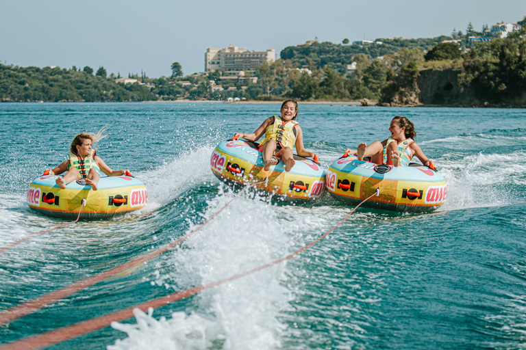 Corfu: esportes aquáticos - passeios infláveis perto da cidade de CorfuCorfu: Passeios infláveis em Dassia