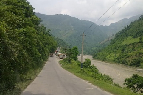 Bequemer Einweg-Autotransfer von Pokhara nach Lumbini