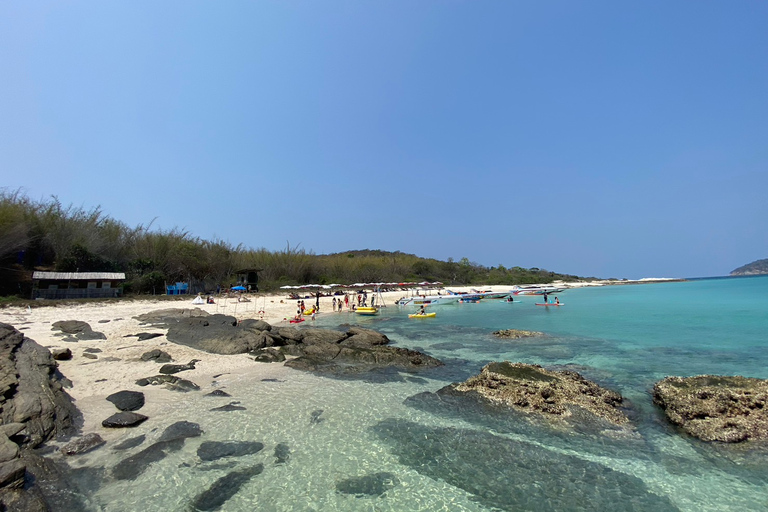 Pattaya : Excursion privée en hors-bord à Koh Phai avec activitésGroupe de 3 personnes