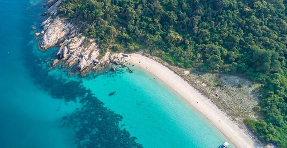 Pattaya: Private Speedboat Tour to Koh Phai with Activities