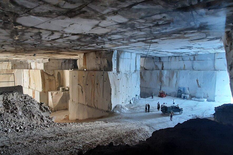 Dalla Toscana a Carrara: tour delle cave di marmo in jeep