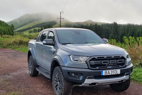 Tour privato di mezza giornata di Sete Cidades&amp;Mosteiros in 4x4Sete Cidades-Tour privato di mezza giornata in 4x4