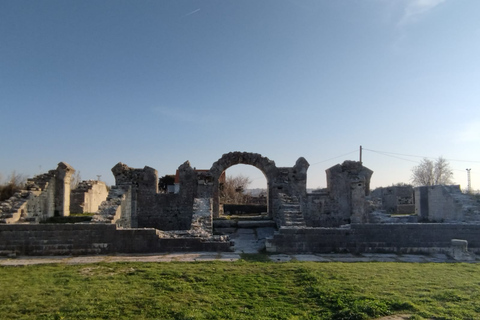 Wycieczka do starożytnej Salony i średniowiecznego Trogiru z lokalnym historykiemWycieczka po starożytnej Salonie i średniowiecznym Trogirze