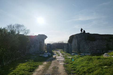 Wycieczka do starożytnej Salony i średniowiecznego Trogiru z lokalnym historykiemWycieczka po starożytnej Salonie i średniowiecznym Trogirze