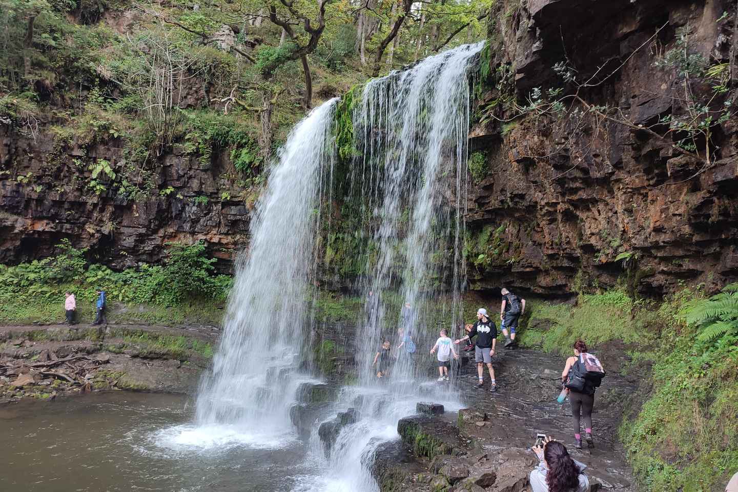 From Cardiff: Guided Hike to 8 Waterfalls in Brecon Beacons