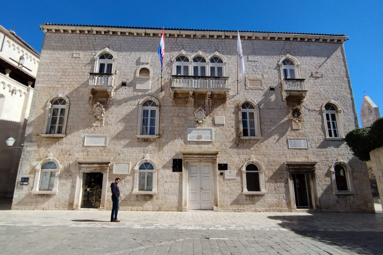 Antike Salona & mittelalterliches Trogir Tour mit lokalem HistorikerAntike Salona & mittelalterliche Trogir Geschichte Tour