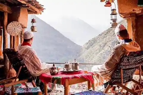 Marrakech : Randonnée guidée de 2 jours dans les vallées d'Imlil et d'Imnan