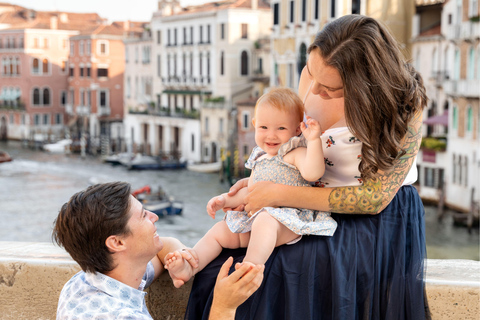 Venice With Professional Photographer Express Photoshoot in Rialto