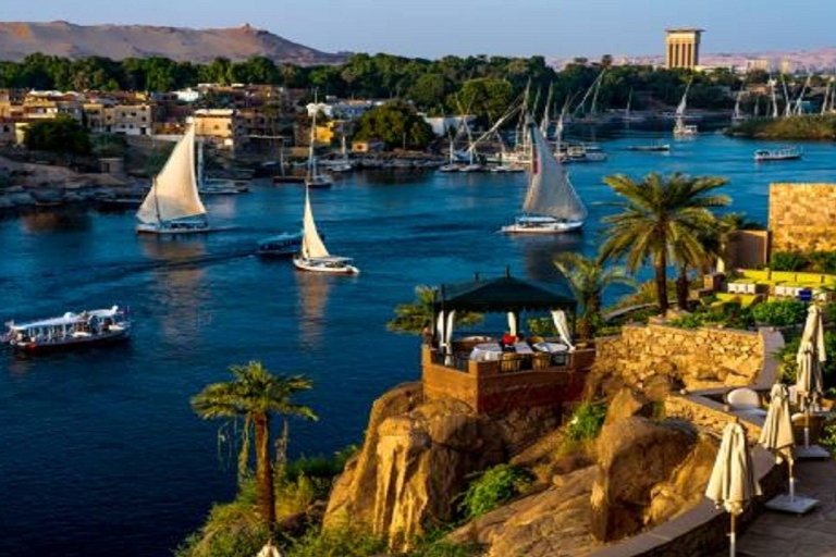Asuán:Crucero guiado de 7 días y 6 noches por el Nilo hasta Luxor& en globoCrucero estándar