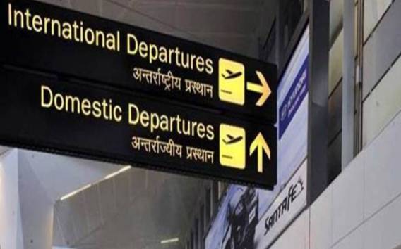 Vom Flughafen Delhi: Privater 1-Weg-Transfer nach Neu-Delhi