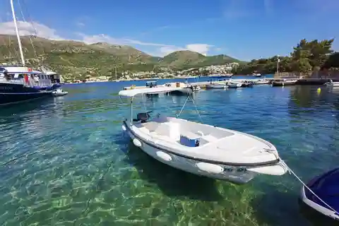 Från Dubrovnik: Privat skräddarsydd kryssning med öluffning