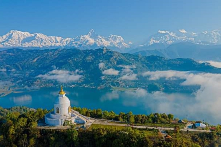 Pokhara: Prywatna wycieczka do pagody pokoju i przejażdżka łodzią po jeziorze Phewa