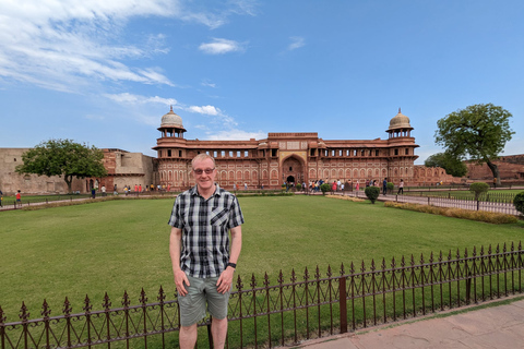 Delhi: Sunrise Taj Mahal en Agra Fort Groepstour