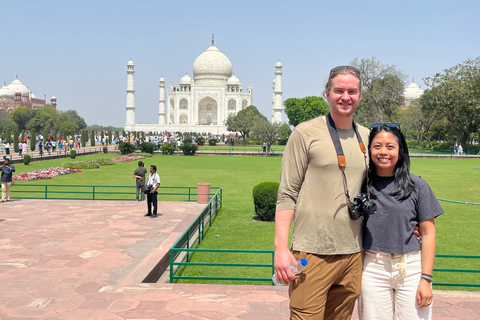 Delhi: Sunrise Taj Mahal en Agra Fort Groepstour