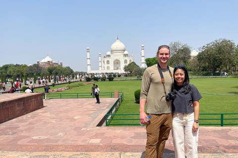 Delhi: Sunrise Taj Mahal en Agra Fort Groepstour