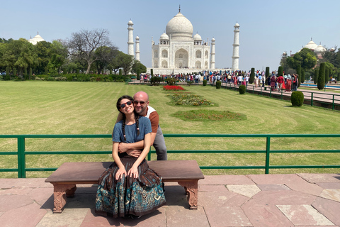 Delhi: Sunrise Taj Mahal en Agra Fort Groepstour