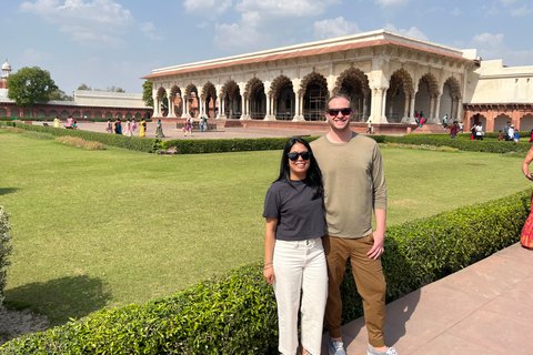 Delhi: Sunrise Taj Mahal en Agra Fort Groepstour