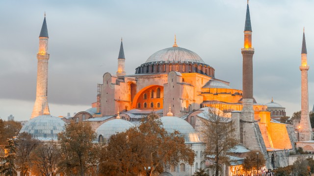 Visit Istanbul: Hagia Sophia, Blue Mosque, Suleymaniye Mosque Tour in Istanbul