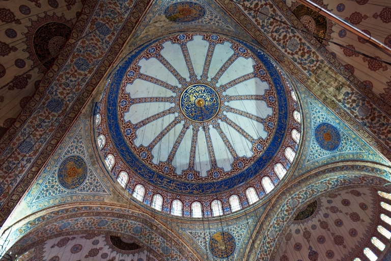 Stambuł: piesza wycieczka z przewodnikiem po Hagia Sophia i SulejmaniyePrywatna wycieczka