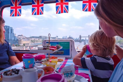 London, Peppa Pig Afternoon Tea Bus Tour with Audio Guide - Housity