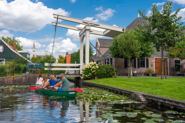 Amsterdam 5-Hour Guided Canoe Trip in the Wetlands