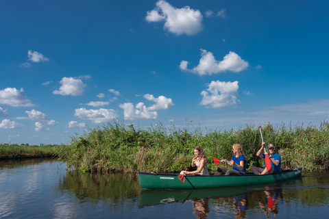 Viagem de canoa guiada de 5 horas em Amsterdã nos pântanos