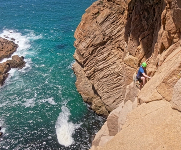 From Lisbon: Sintra-Cascais Natural Park Rock Climbing Tour