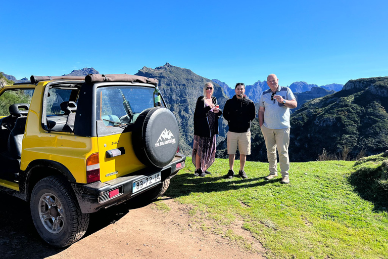 Madeira: Passeio de jipe de dia inteiro com guia e trasladoMadeira: Passeio de jipe de dia inteiro com guia e pick-up