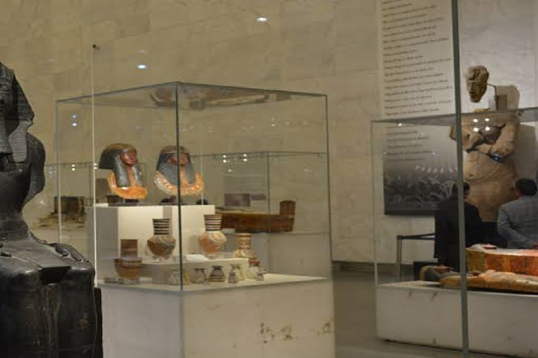 Il Cairo: tour guidato privato del Museo della civiltà egizia