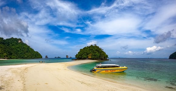 Ao Nang: 4 Islands One Day Tour with Lunch
