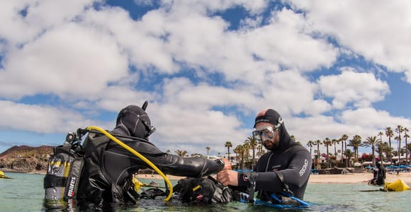 Lanzarote: Beginner Scuba Diving from the Beach