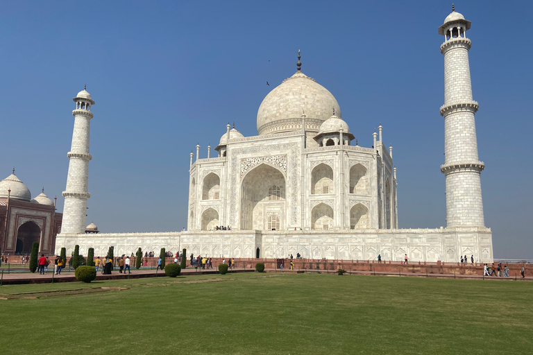 From Delhi: 2 Days Taj Mahal &amp; Agra Tour With Fatehpur SikriAll Inclusive: AC Car + 5* hotel + Tour guide + Monument Fee