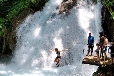 Montego Bay: Chuck Norris Secret Falls en Dunn's River Falls