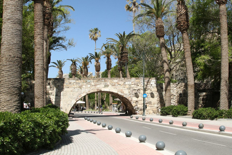 Kos : Visite de l&#039;île en bus avec dégustation de miel grec